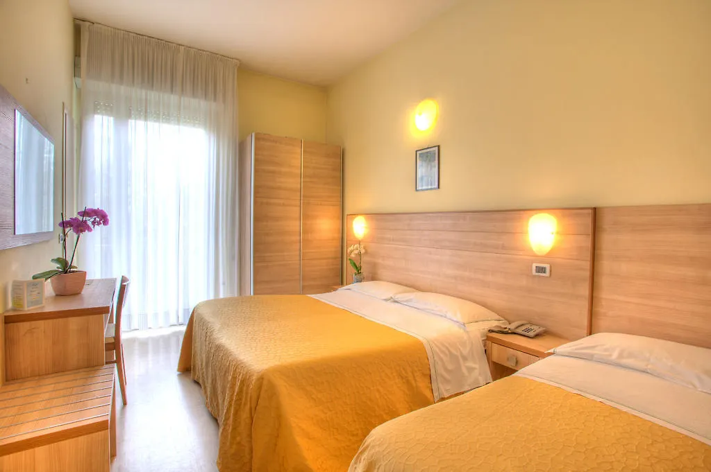 Hotel Rosso Blu Cesenatico 3*,