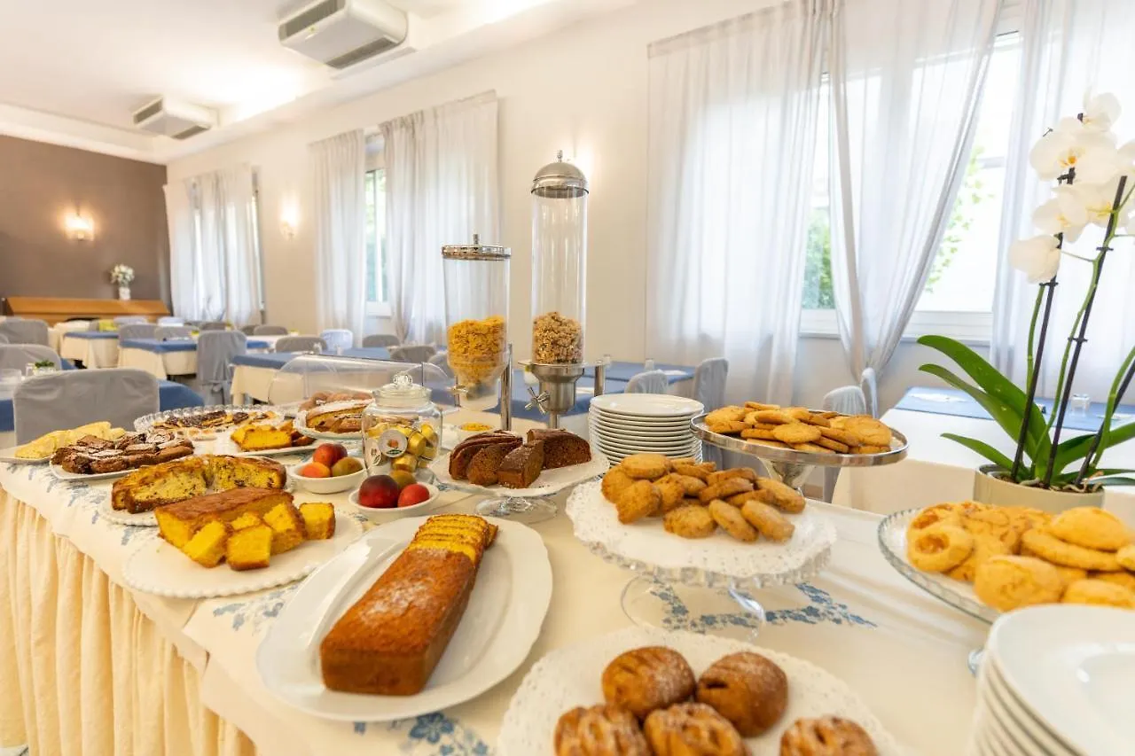 Hotel Rosso Blu Cesenatico 3*,